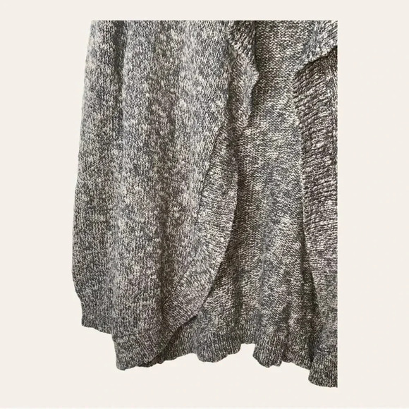 0119W. CABI OPEN FRONT‎ LONG SLEEVE CARDIGAN SIZE SMALL - Picture 4 of 11